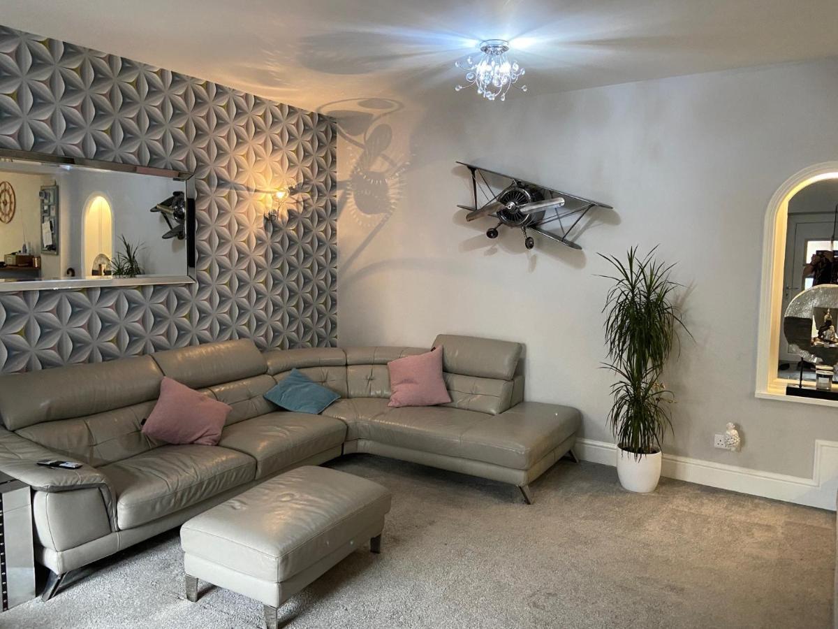 Loveliest Homes Paignton - Casa Marina - 3 Bed, 2 Bathroom House, Balcony, Parking Exterior foto